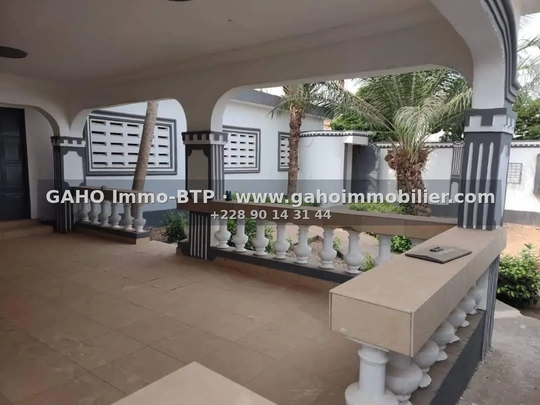 3 BEDROOM VILLA WITH OUTBUILDING